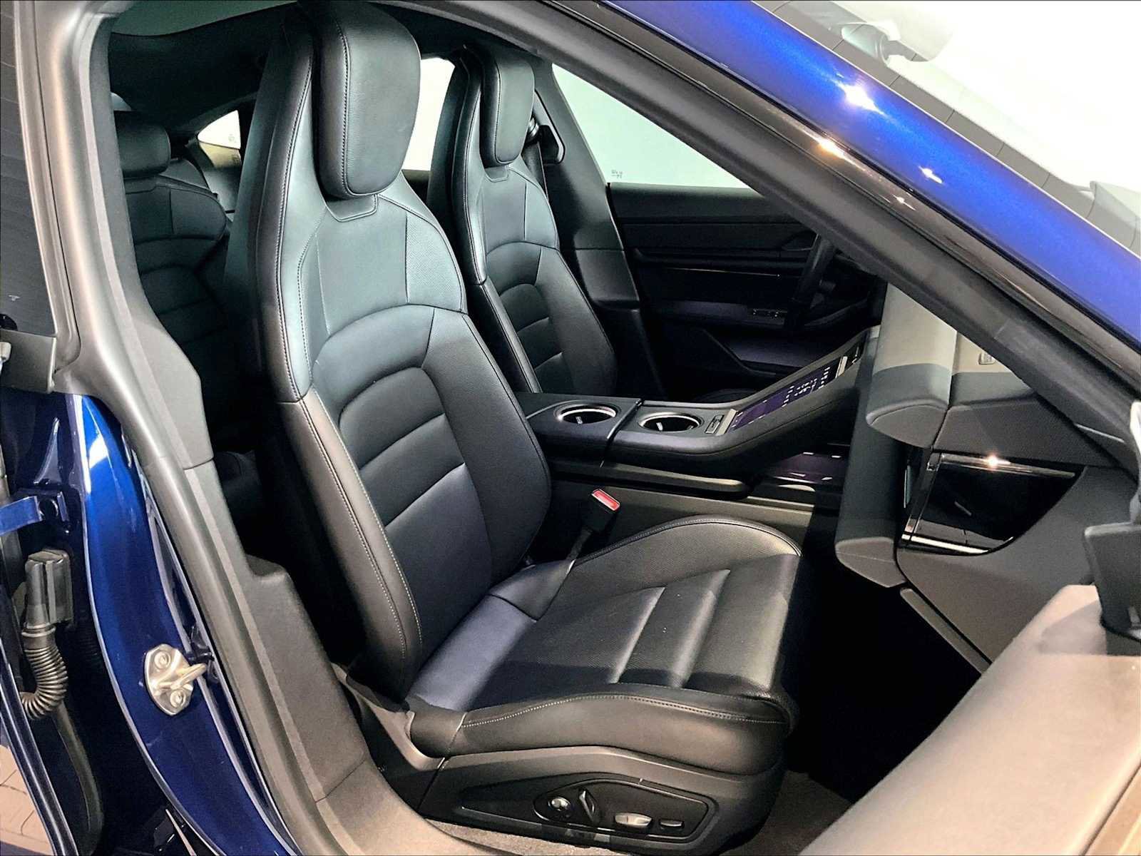 Used 2021 Porsche Taycan 4S image 22