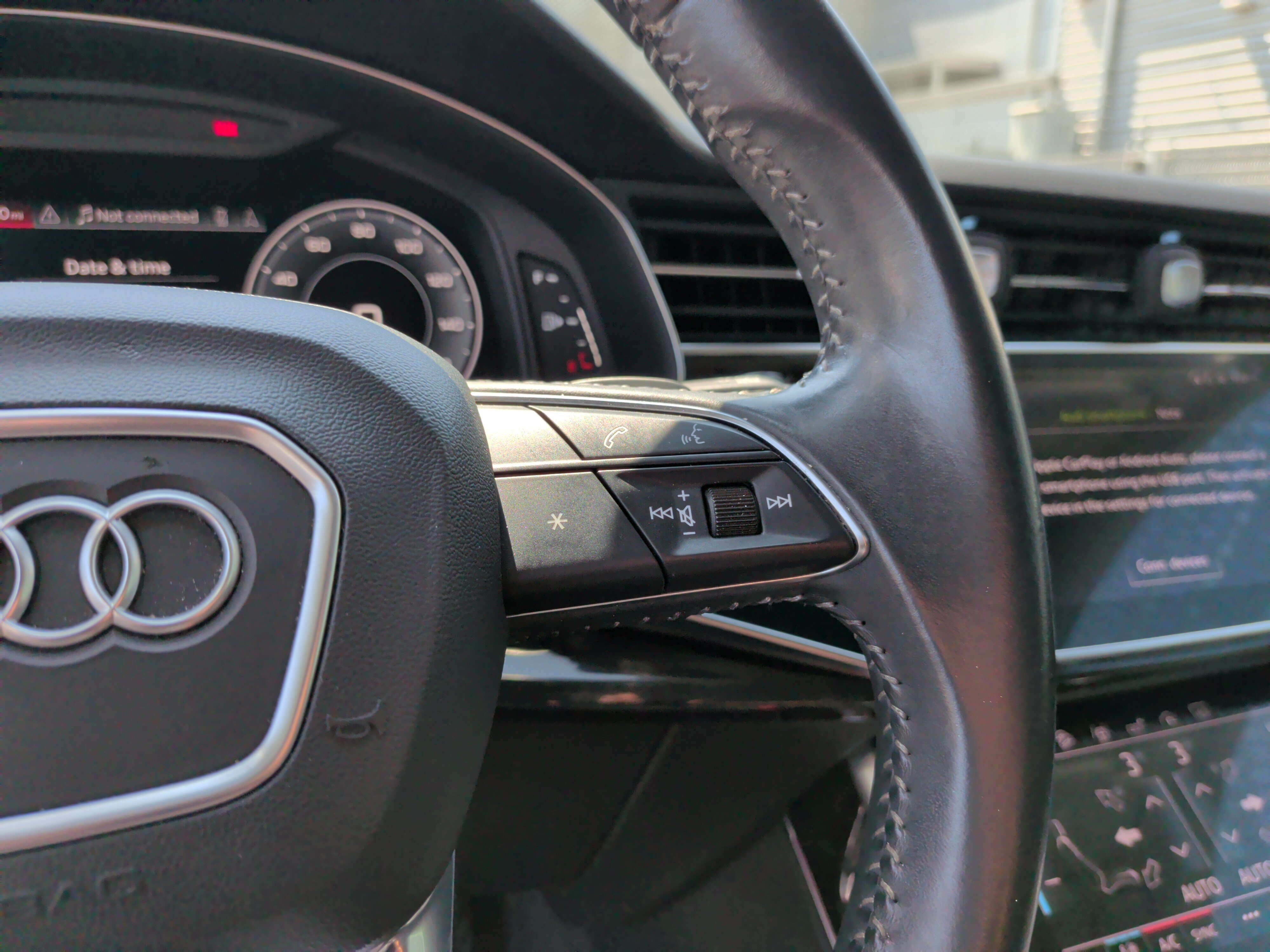 Used 2019 Audi Q8 Premium Plus AWD/4WD image 19