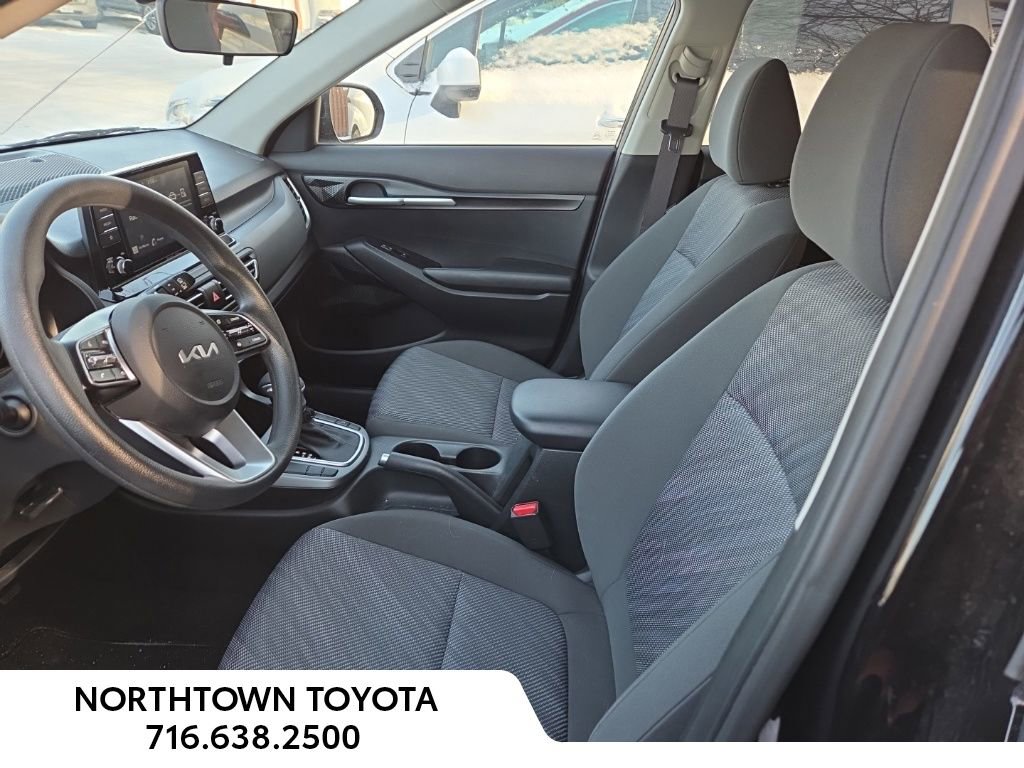 Used 2023 Kia Seltos LX image 13