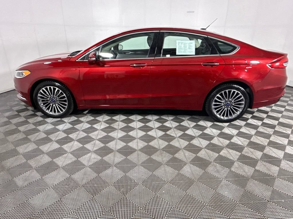 Used 2017 Ford Fusion SE w/ Fusion SE Technology Package AWD/4WD image 6