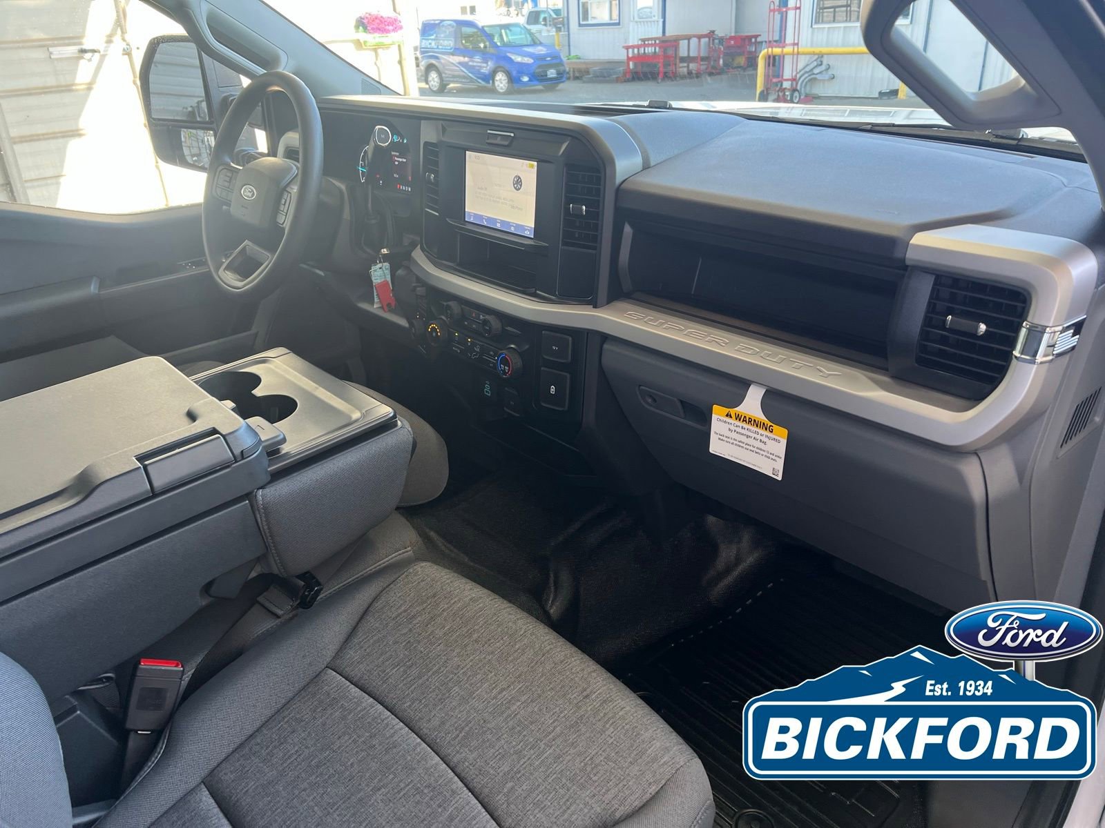 New 2026 Ford F550 4x4 Crew Cab image 15