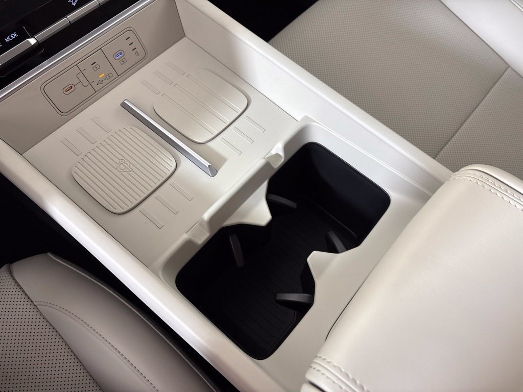 New 2027 Hyundai Santa Fe SEL FWD image 34