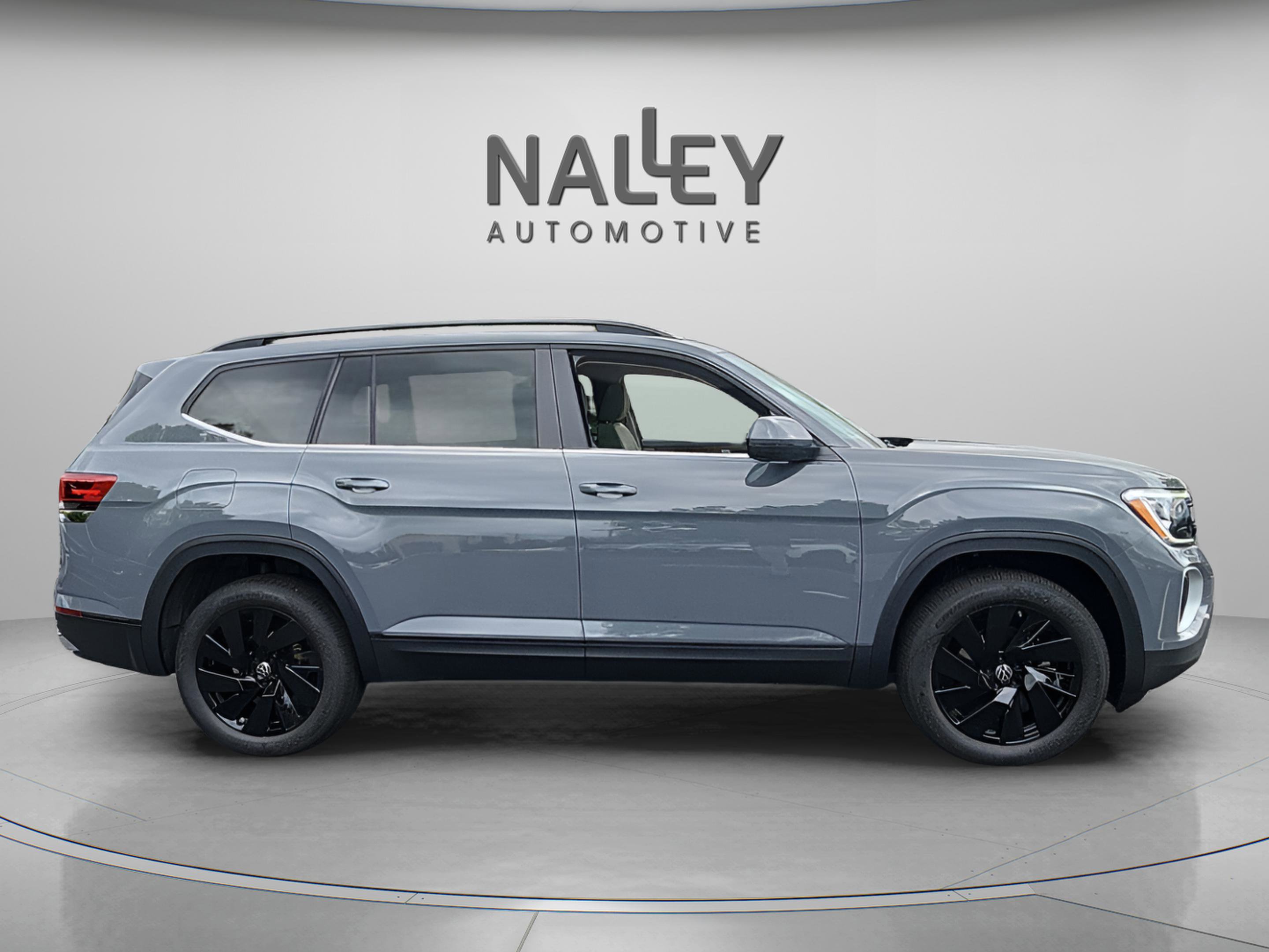 New 2026 Volkswagen Atlas SE image 7