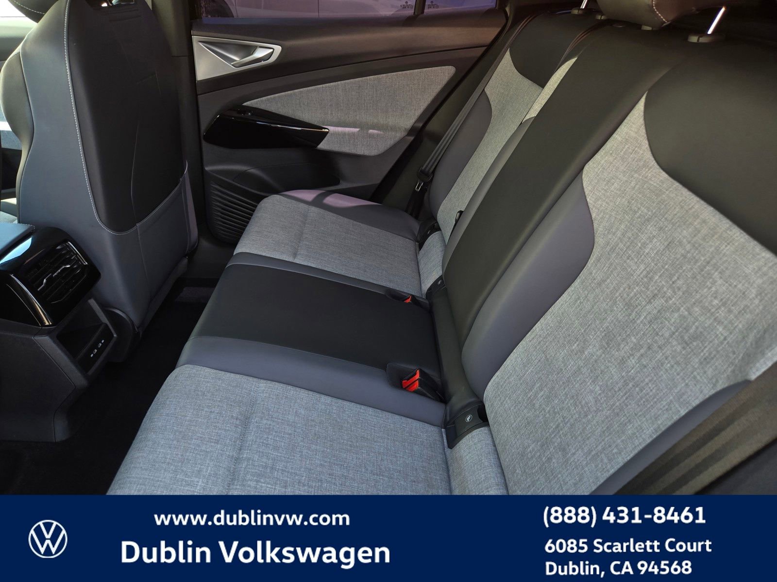 Used 2023 Volkswagen ID.4 Pro RWD image 11