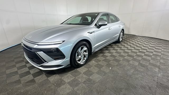 Certified 2026 Hyundai Sonata SE FWD image 6