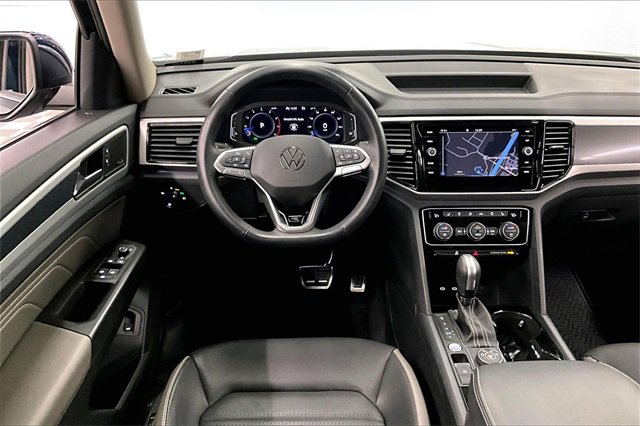 Used 2022 Volkswagen Atlas SEL Premium image 5
