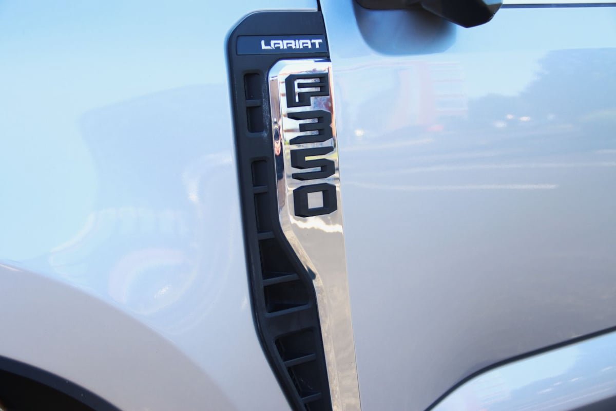 Used 2023 Ford F350 Lariat w/ Lariat Ultimate Package AWD/4WD image 30