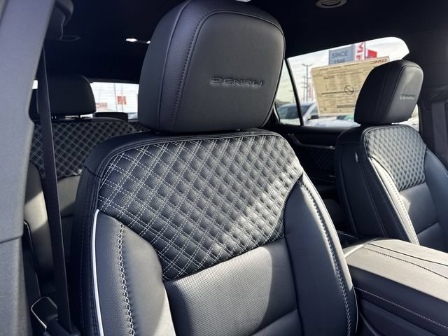 New 2026 GMC Acadia Denali w/ Super Cruise Package FWD image 30