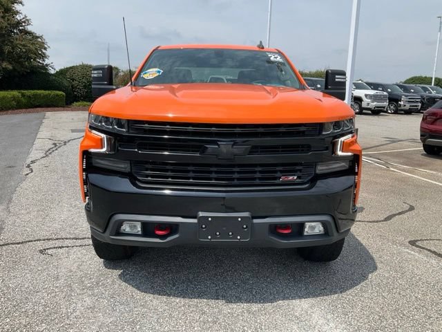 Used 2022 Chevrolet Silverado 1500 LT Trail Boss w/ LPO, Dark Essentials Package AWD/4WD image 2