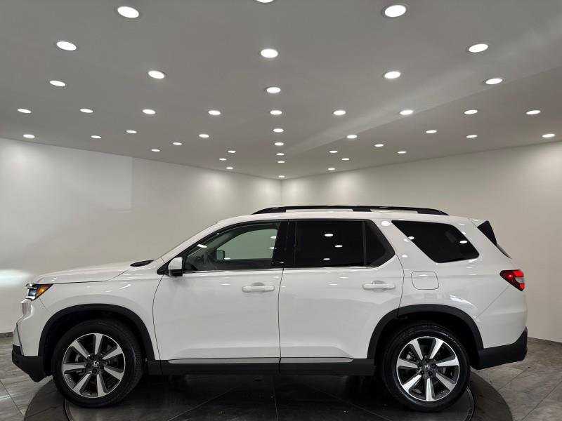 Used 2025 Honda Pilot Elite image 4