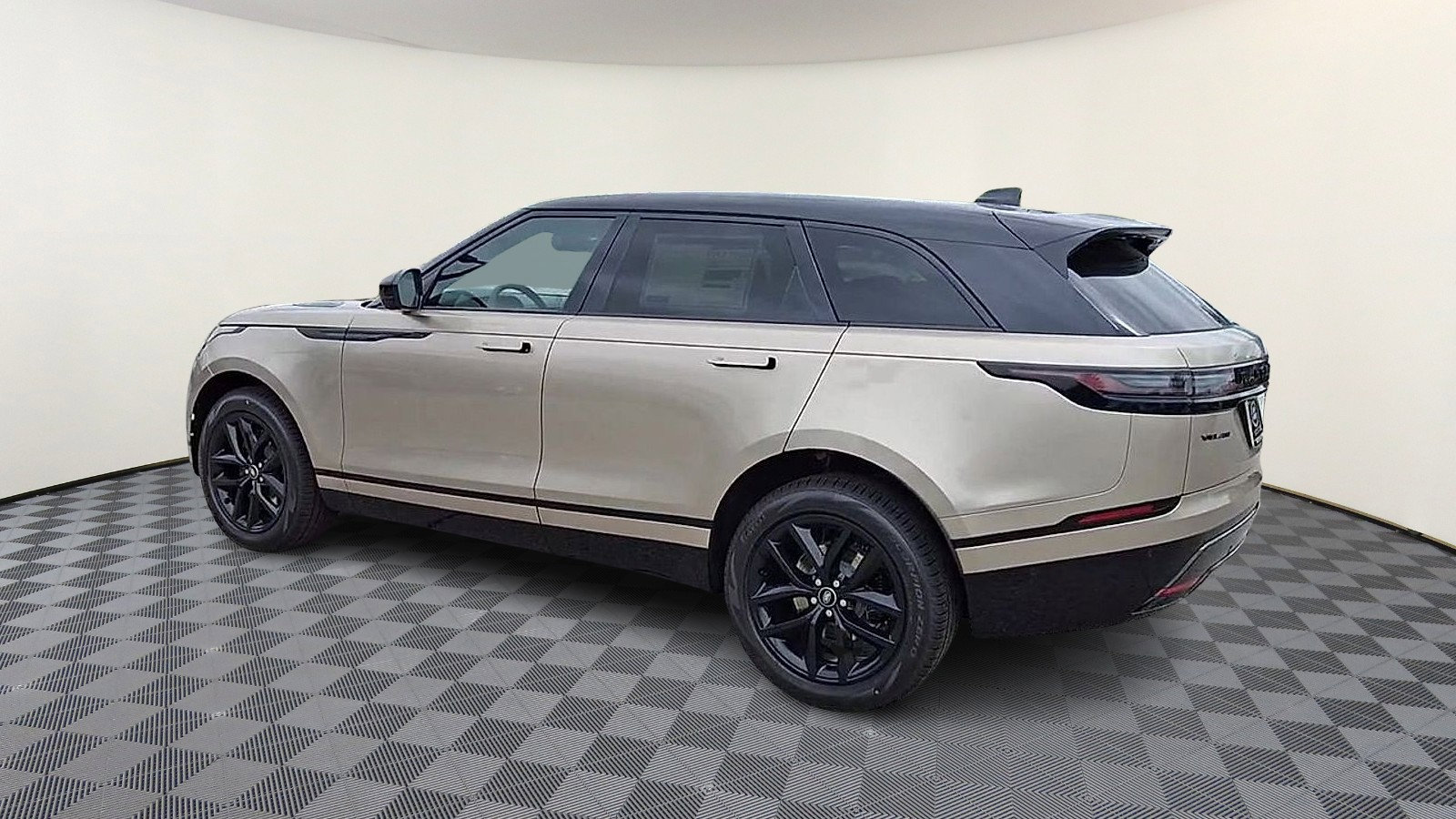 Certified 2026 Land Rover Range Rover Velar Dynamic SE image 6