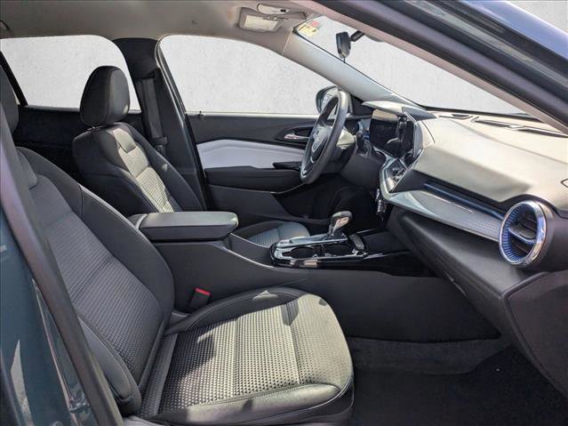 Used 2025 Chevrolet Trax LT image 25