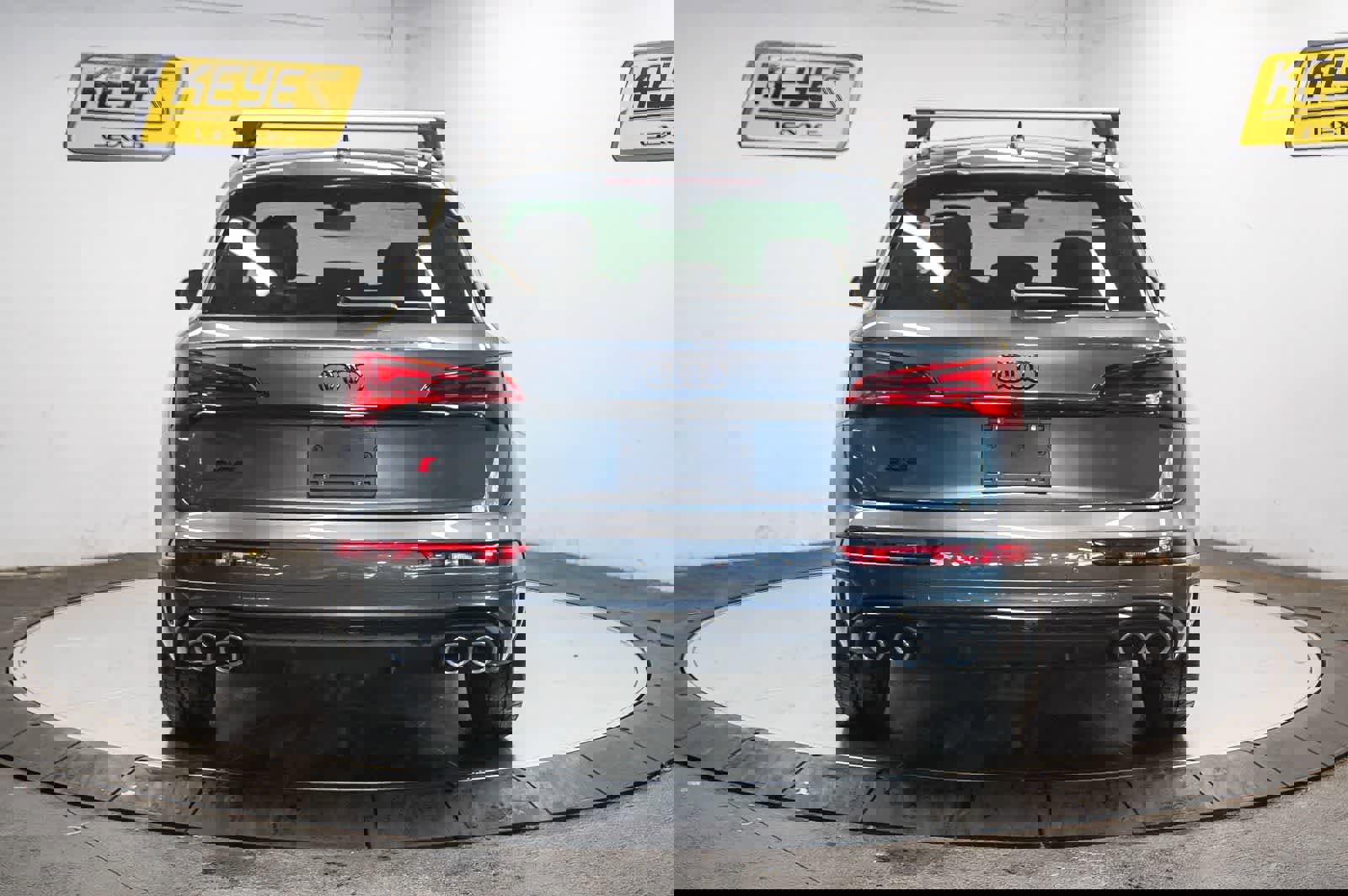 Used 2023 Audi SQ5 Premium Plus w/ Premium Plus Package image 3