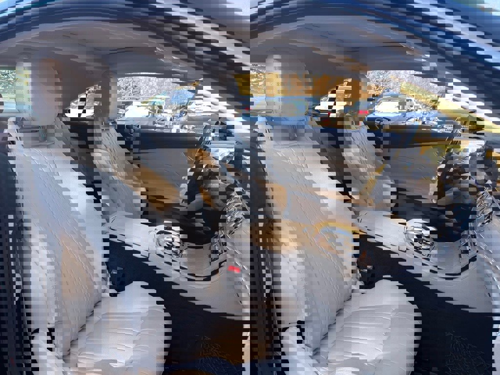 Used 2018 Mercedes-Benz E 400 4MATIC Coupe image 31