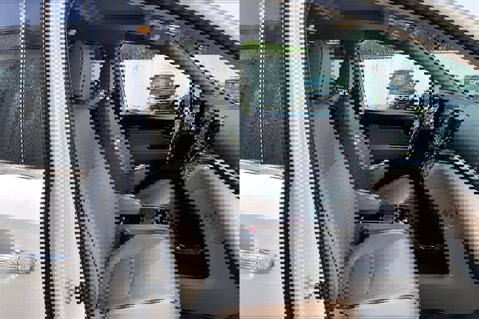 Used 2023 Honda Odyssey Elite image 9