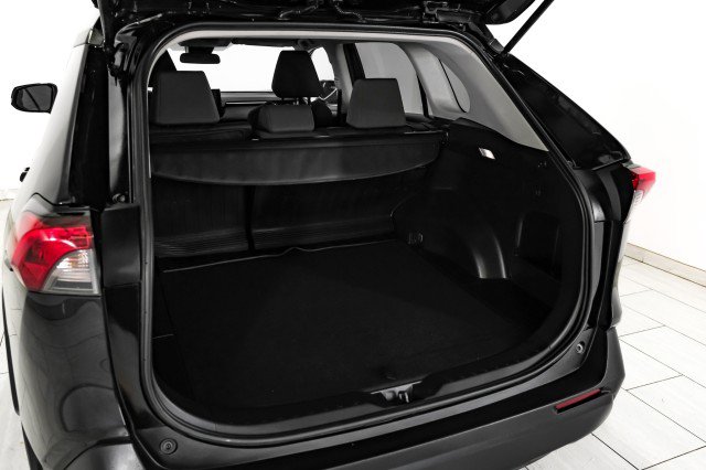 Used 2022 Toyota RAV4 XLE AWD/4WD image 47