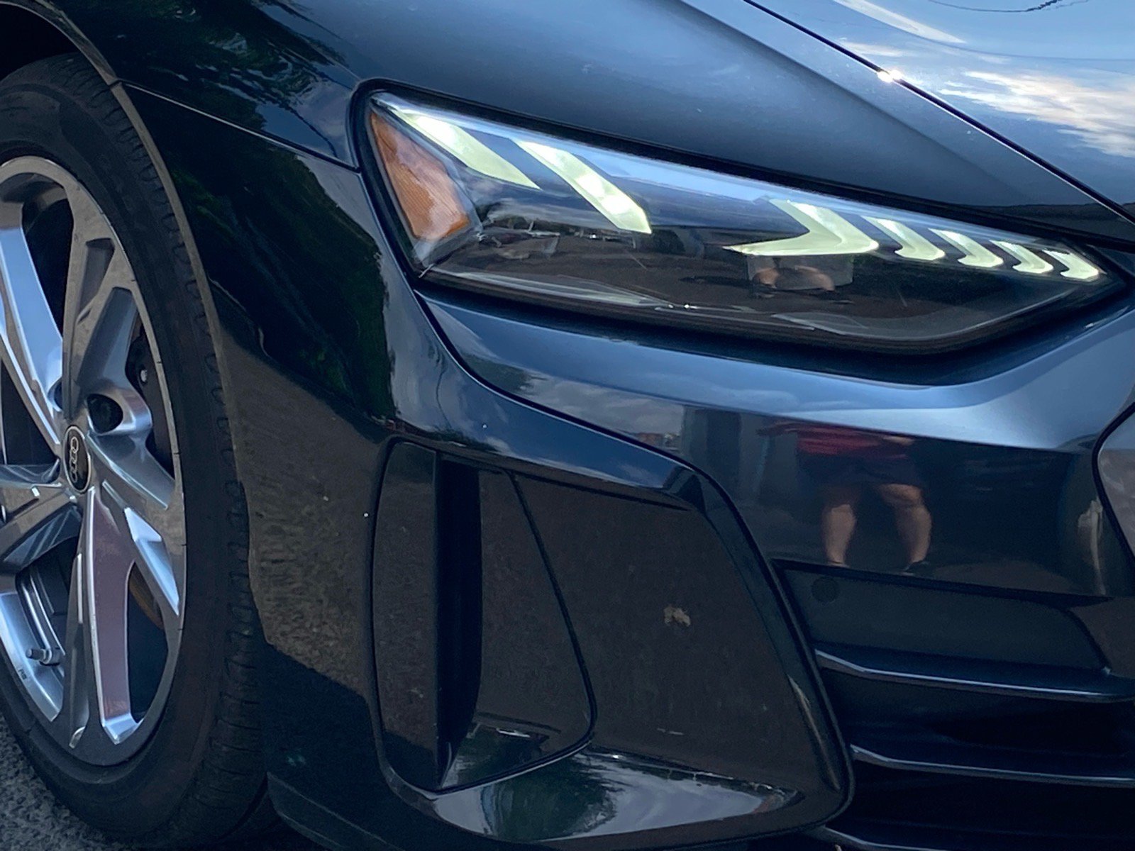 Used 2022 Audi e-tron GT Premium Plus AWD/4WD image 4