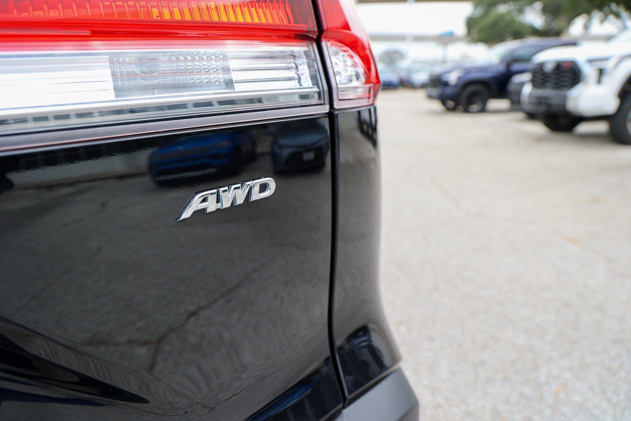 Used 2023 Toyota Corolla Cross L AWD/4WD image 13