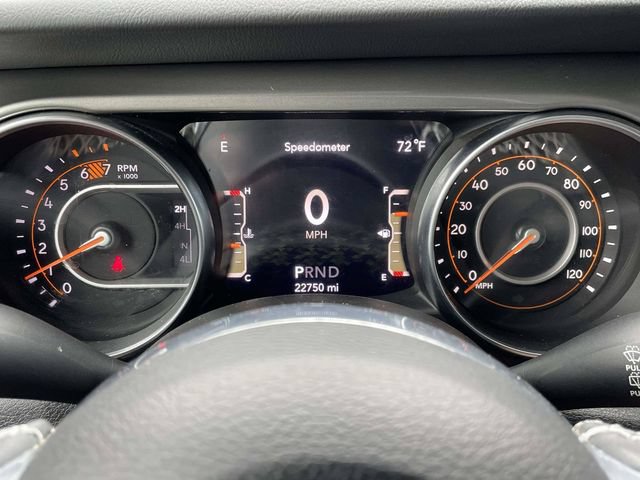 Used 2022 Jeep Wrangler Unlimited Sahara w/ Cold Weather Group AWD/4WD image 19