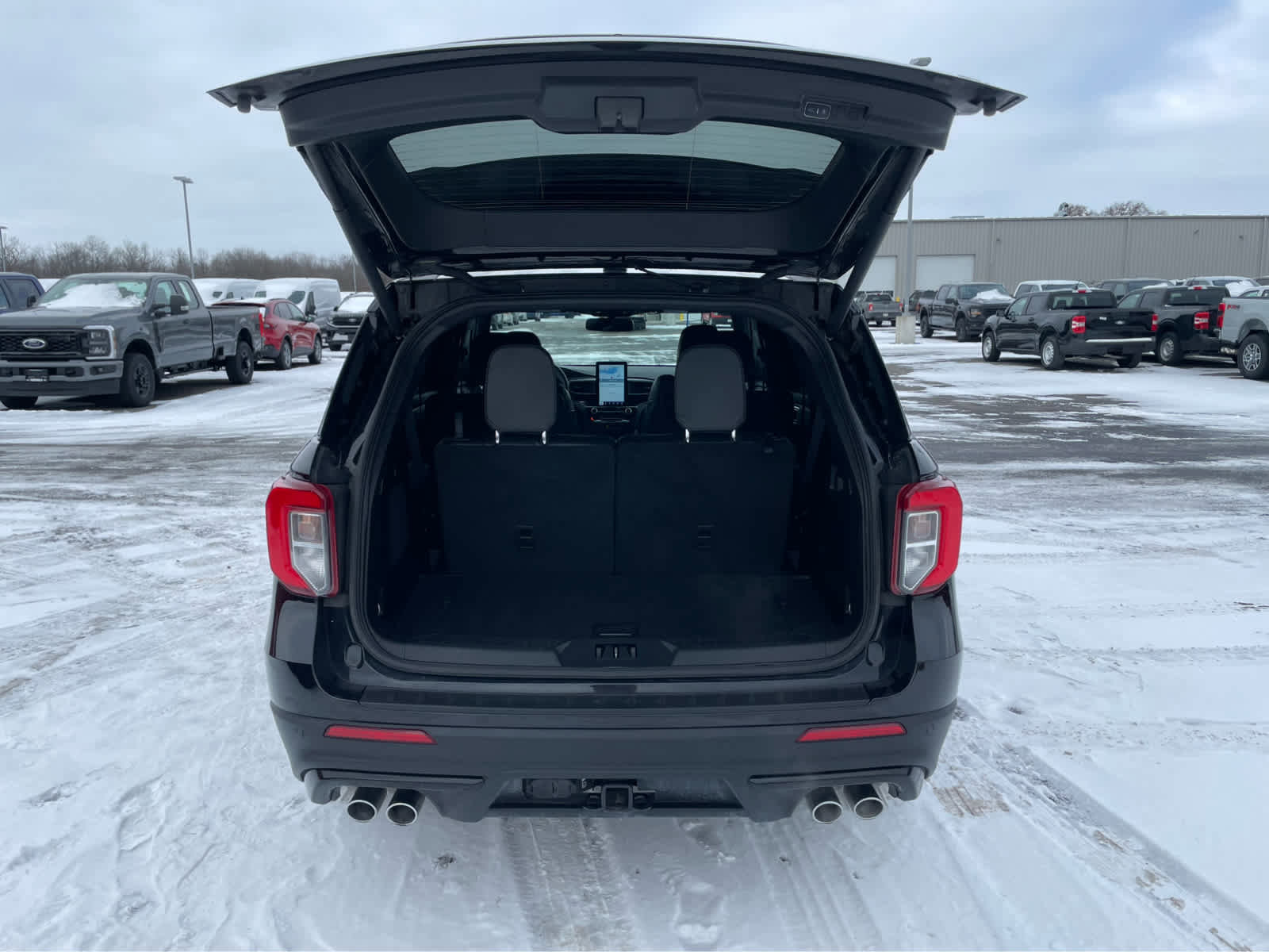 Used 2024 Ford Explorer ST w/ Equipment Group 401A image 10