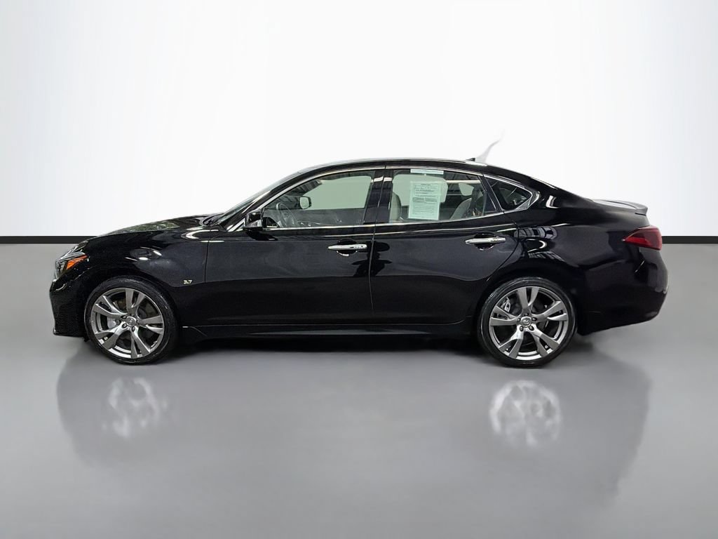Used 2016 INFINITI Q70 3.7 w/ Technology Package AWD/4WD image 6