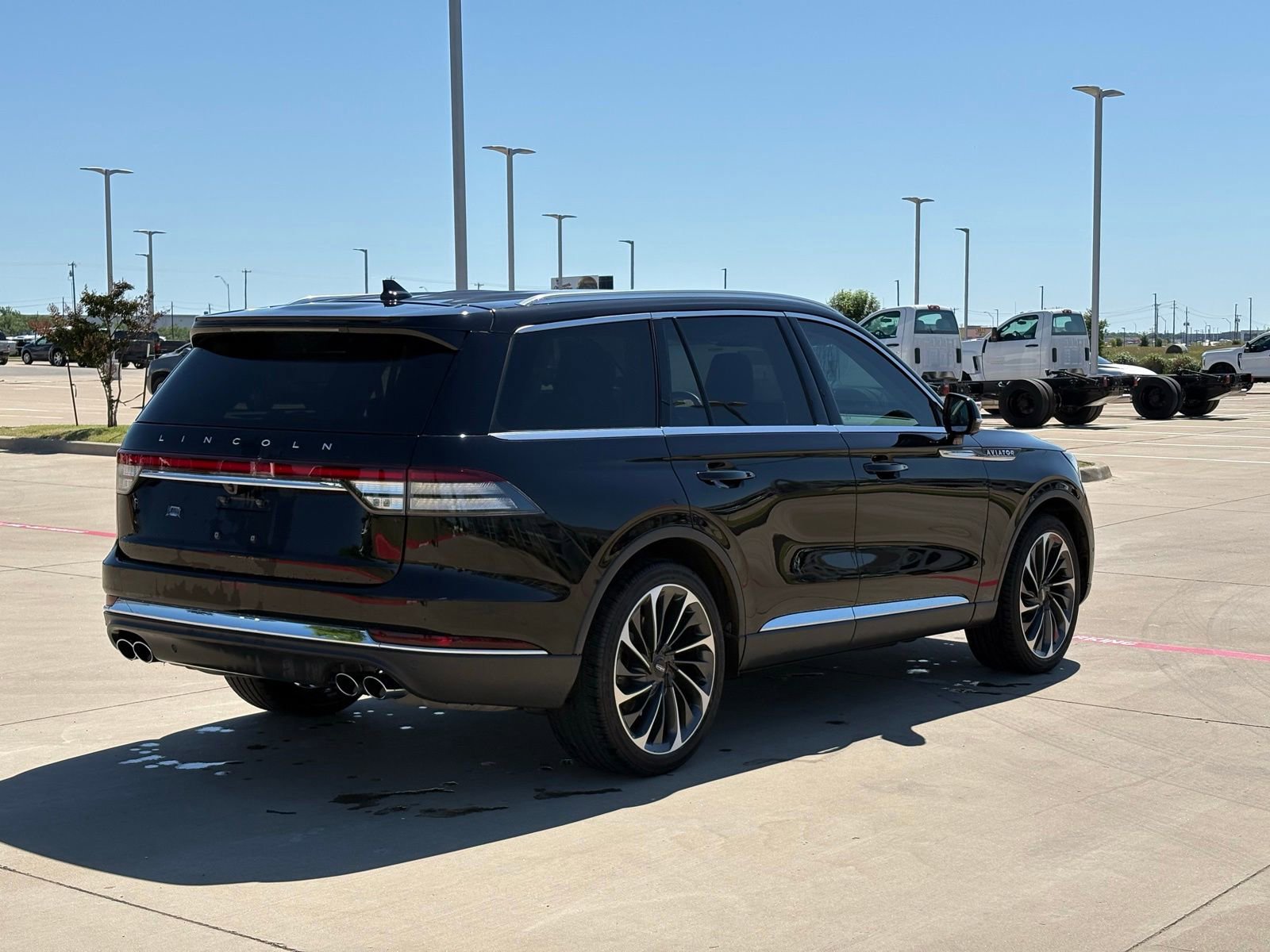 Used 2024 Lincoln Aviator Reserve w/ Equipment Group 201A RWD image 7