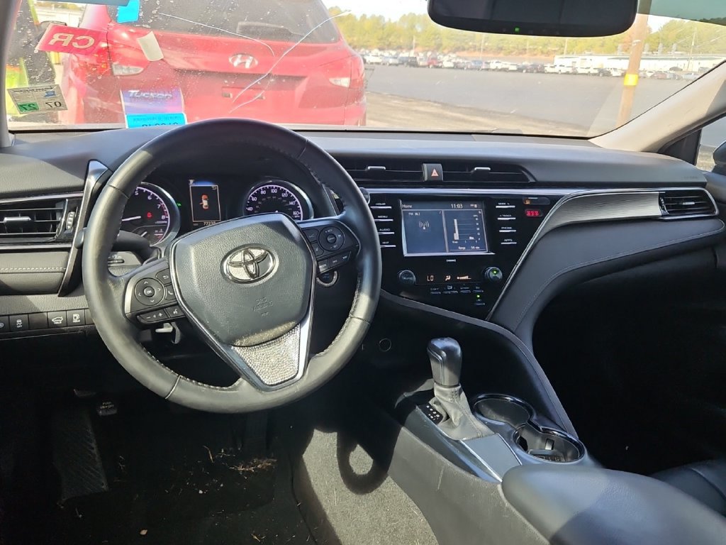 Used 2020 Toyota Camry SE w/ Convenience Package FWD image 5