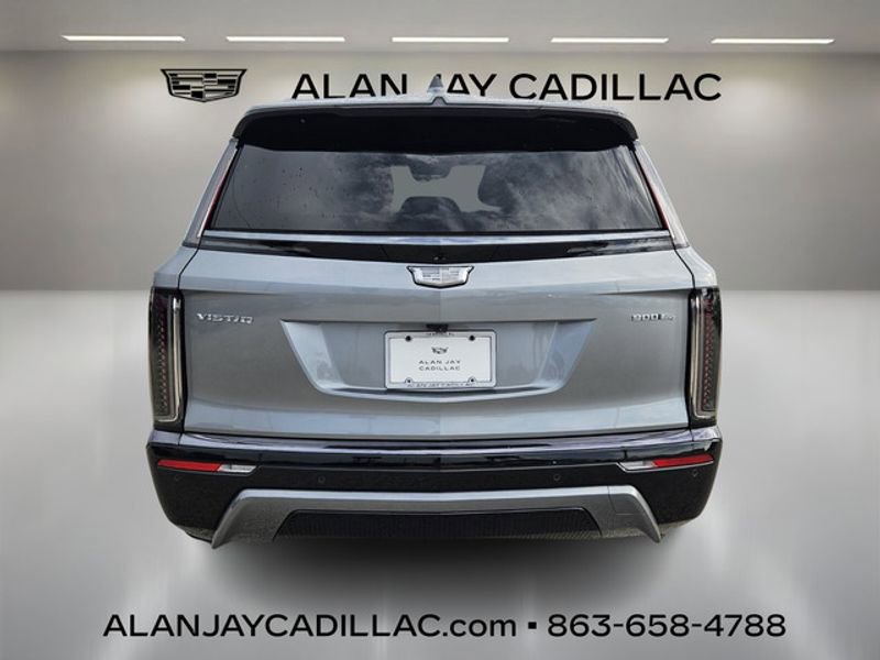 New 2026 Cadillac Vistiq Sport image 4