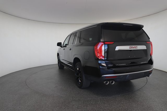 Used 2022 GMC Yukon XL Denali image 12