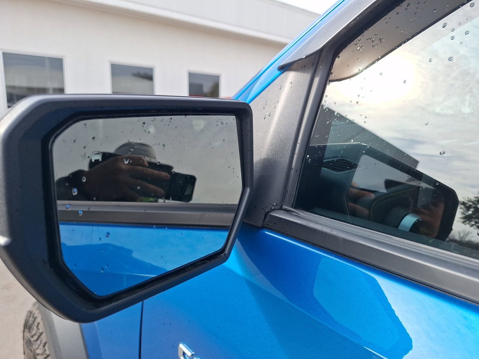 Used 2023 Chevrolet Colorado ZR2 w/ ZR2 Convenience Package III image 16