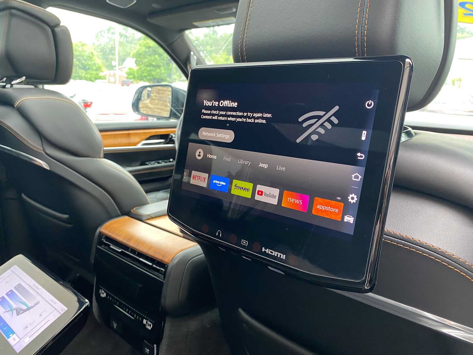 Used 2024 Jeep Grand Wagoneer L Series III w/ Rear Seat Video Group 1 AWD/4WD image 38