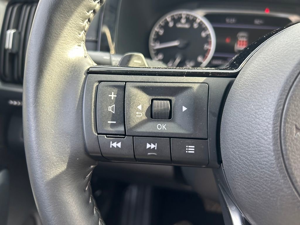 Used 2024 Nissan Pathfinder SL image 19