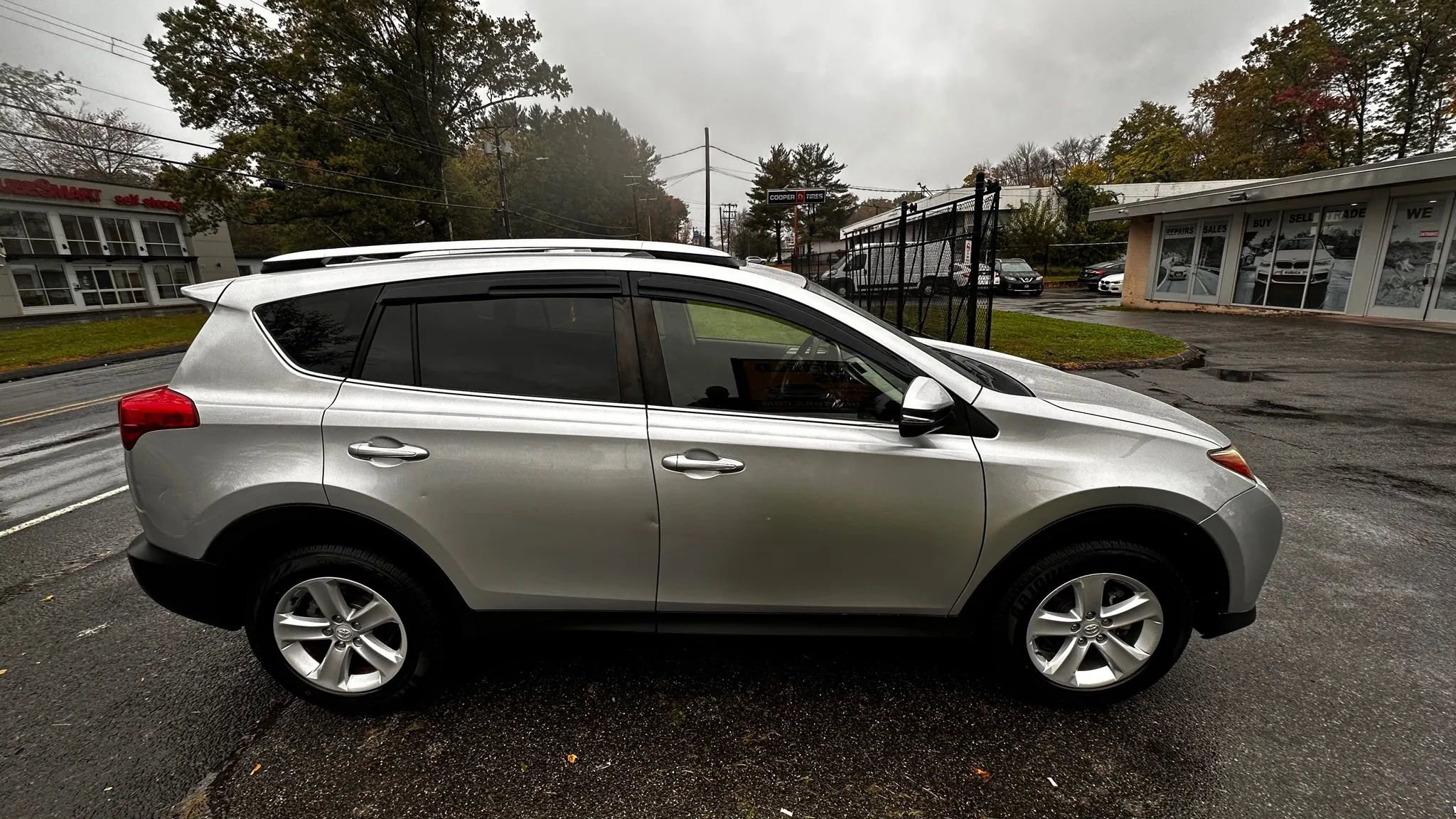 Used 2015 Toyota RAV4 XLE image 4