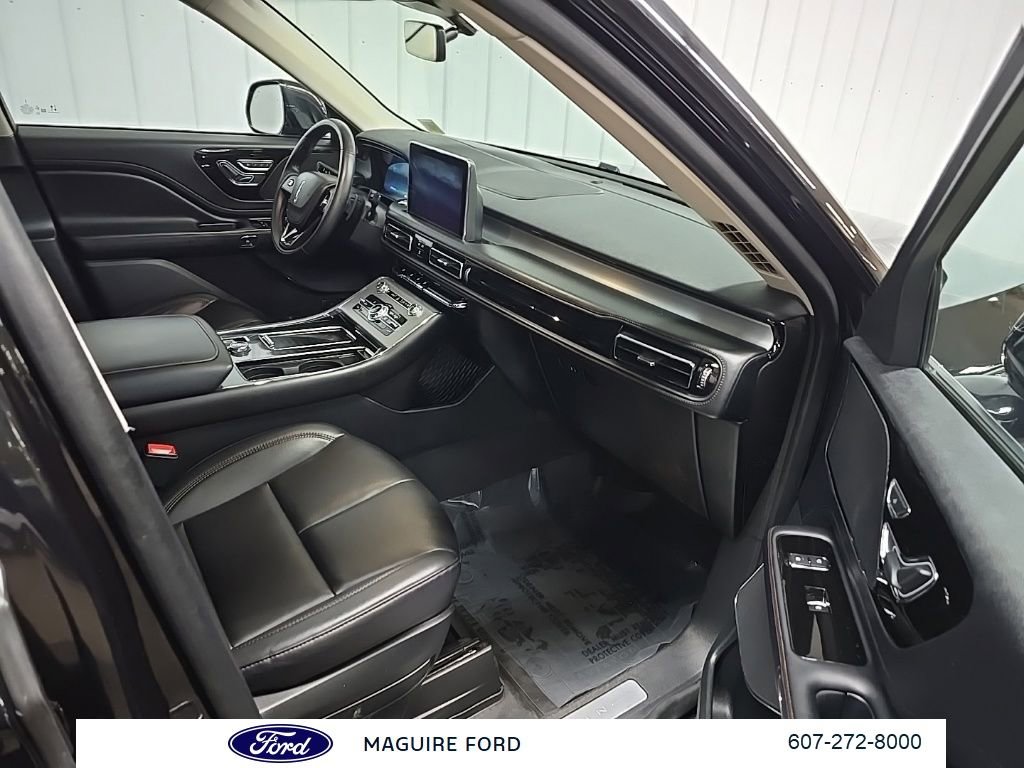 Used 2022 Lincoln Aviator Standard w/ Elements Package image 18