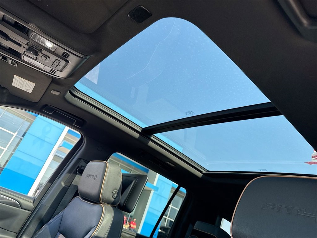 Used 2023 GMC Yukon XL AT4 w/ AT4 Premium Plus Package image 22