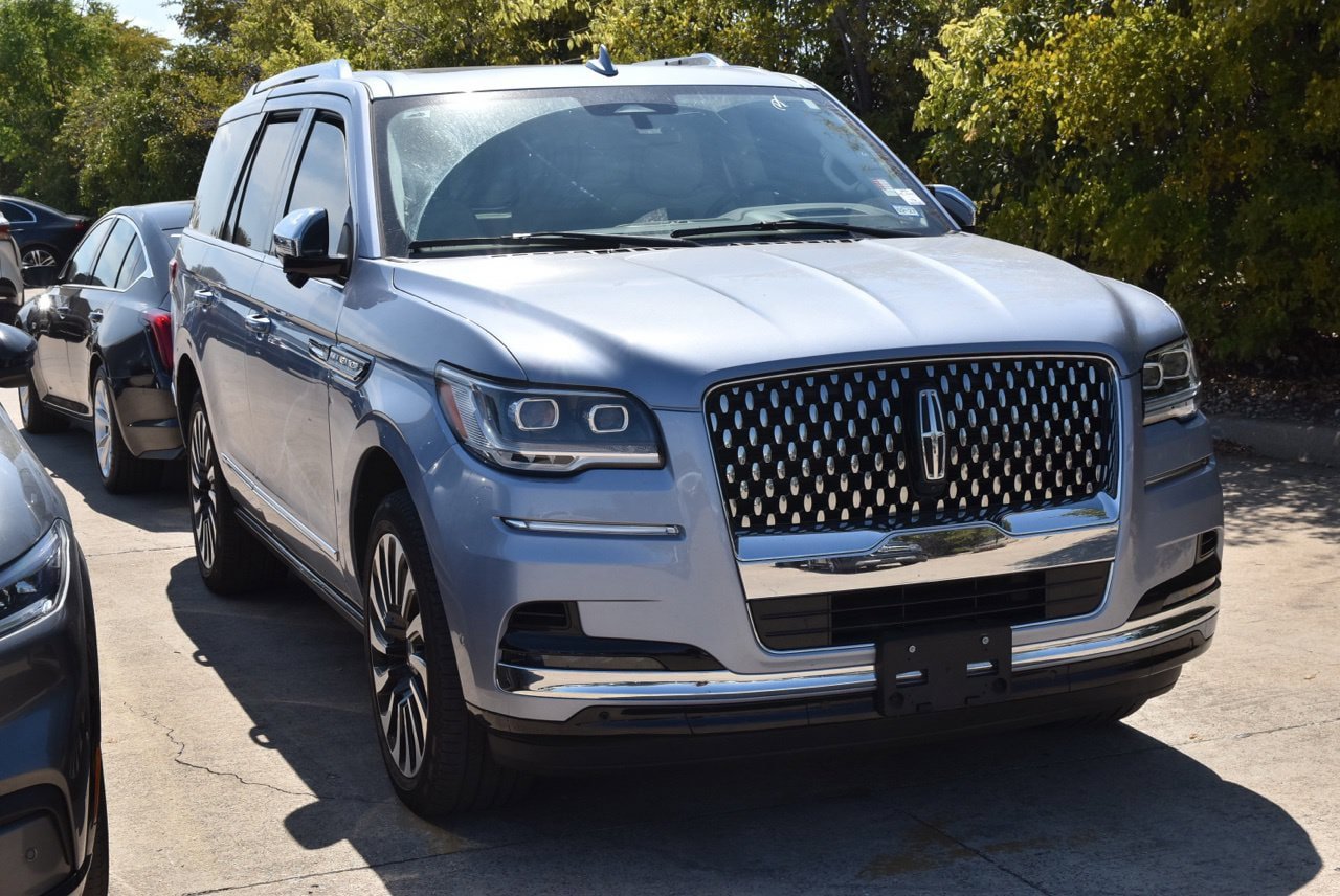 Used 2024 Lincoln Navigator Black Label AWD/4WD image 4