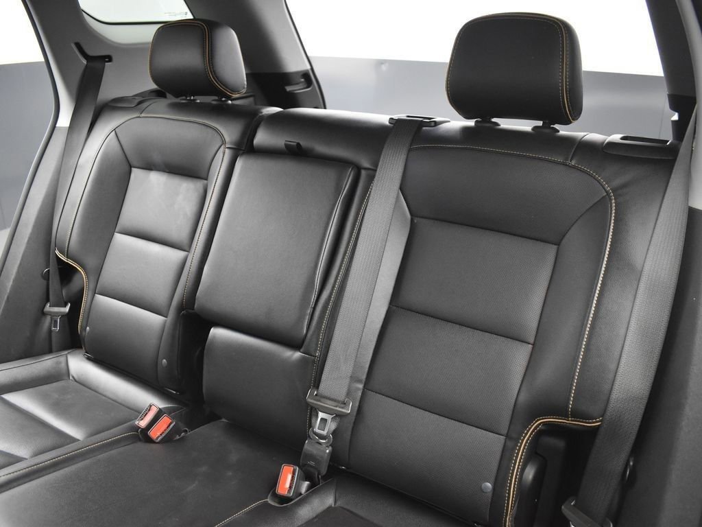 Used 2023 GMC Terrain AT4 image 17