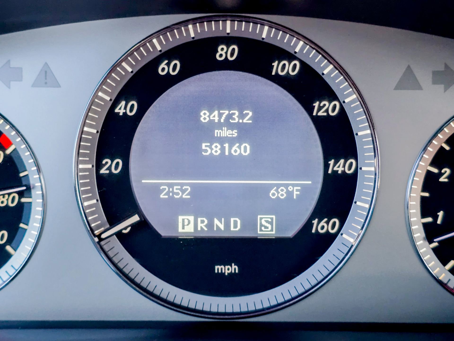 Used 2010 Mercedes-Benz GLK 350 4MATIC image 17