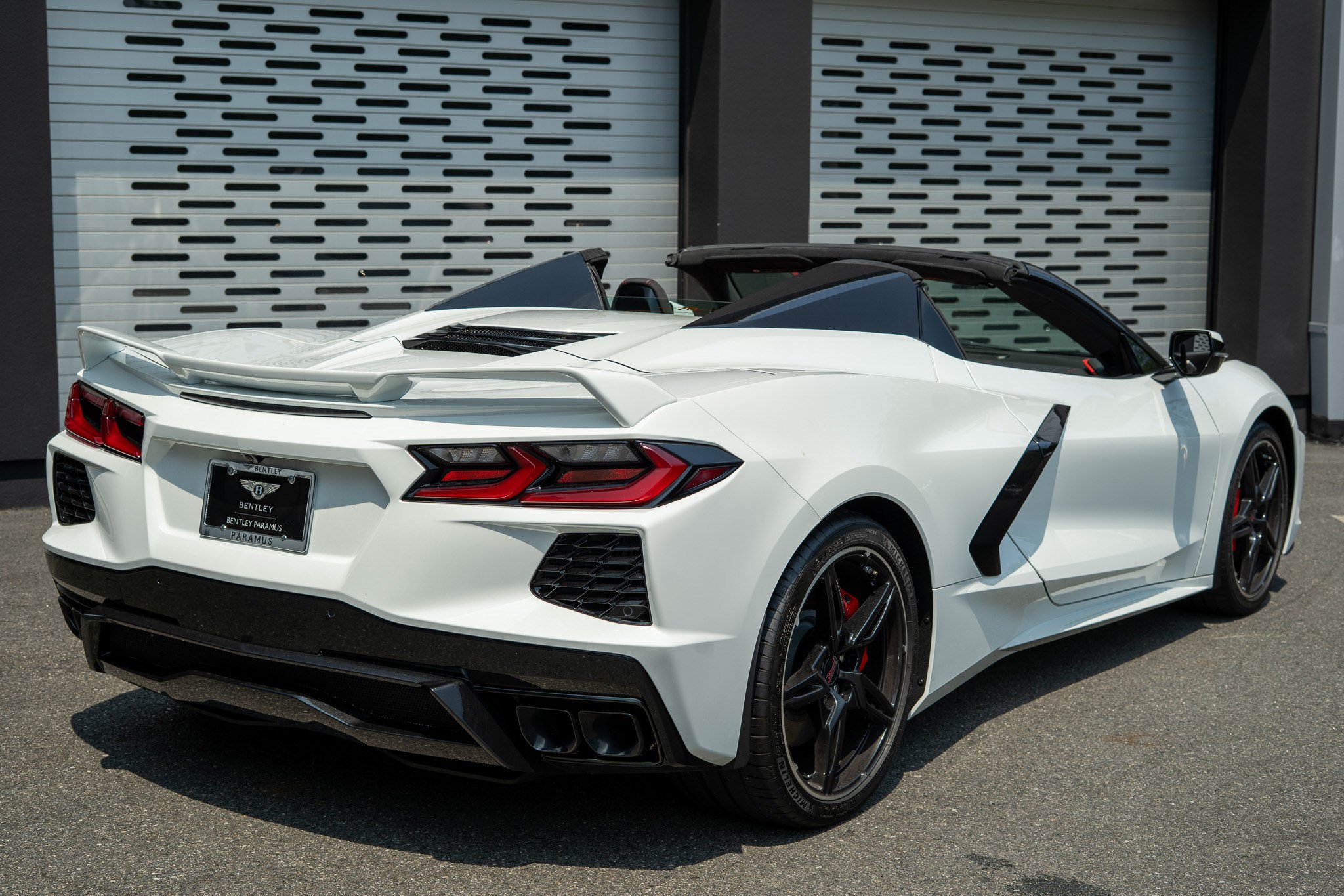 Used 2023 Chevrolet Corvette Stingray Premium Conv w/ Z51 Performance Package RWD image 9