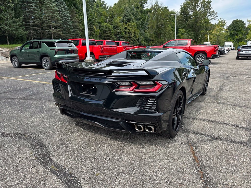 Used 2024 Chevrolet Corvette Stingray Convertible w/ Z51 Performance Package RWD image 5