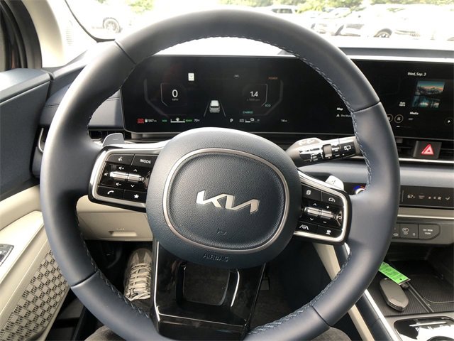 New 2026 Kia Carnival SX image 14