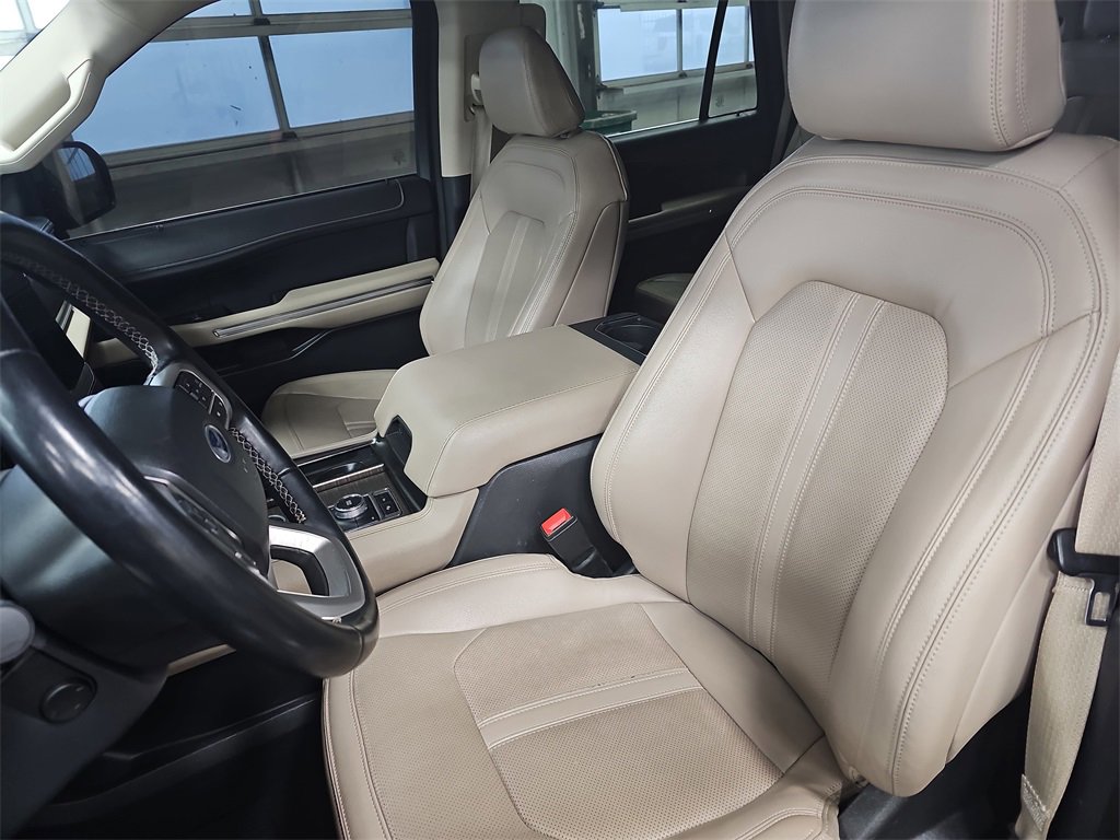 Used 2023 Ford Expedition Limited image 16