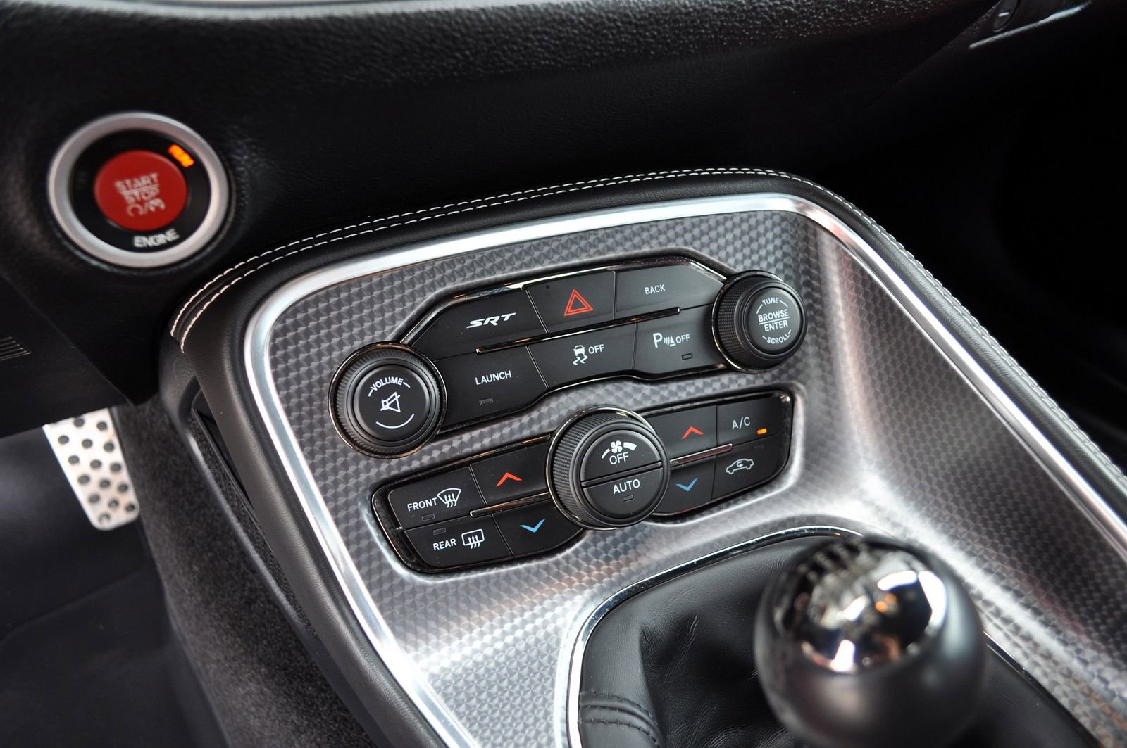 Used 2015 Dodge Challenger SRT Hellcat image 36