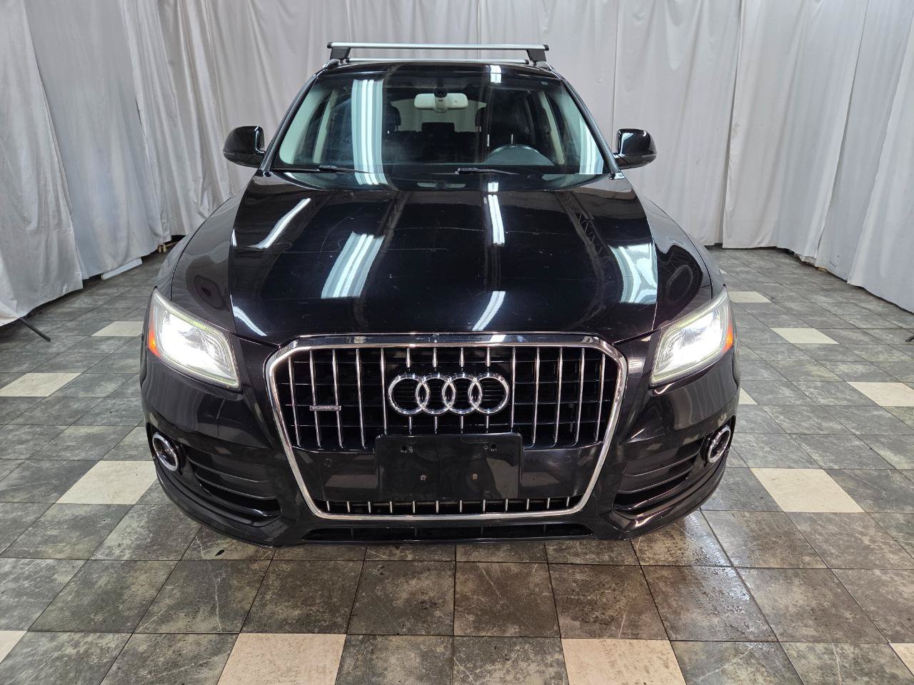 Used 2016 Audi Q5 2.0T Premium Plus w/ Technology Package AWD/4WD image 3