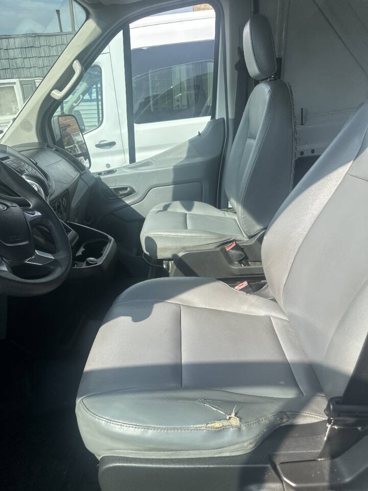 Used 2018 Ford Transit 250 130 Medium Roof RWD image 9