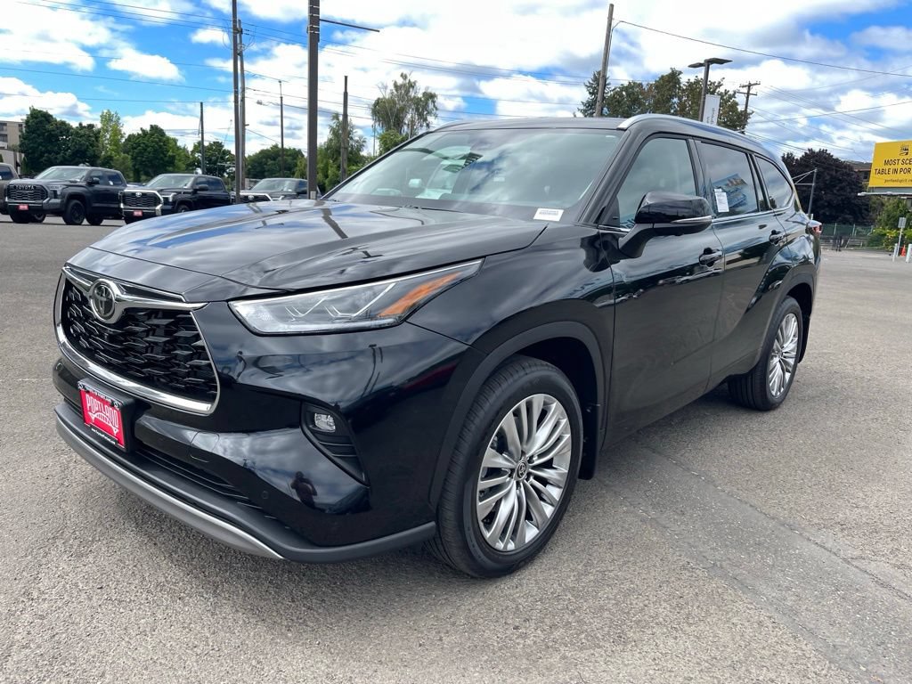 New 2026 Toyota Highlander Platinum AWD/4WD image 4