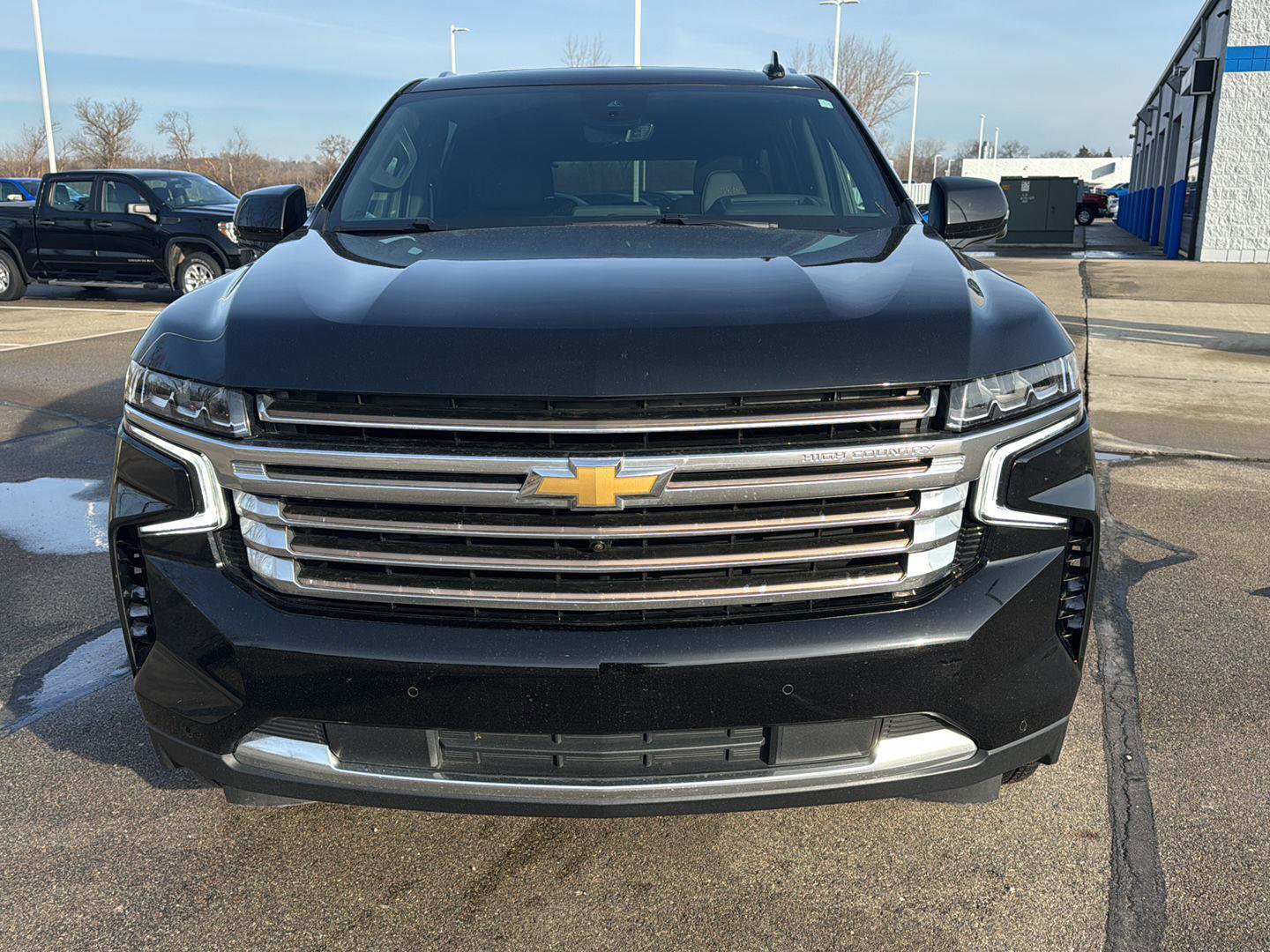 Used 2023 Chevrolet Suburban High Country image 8