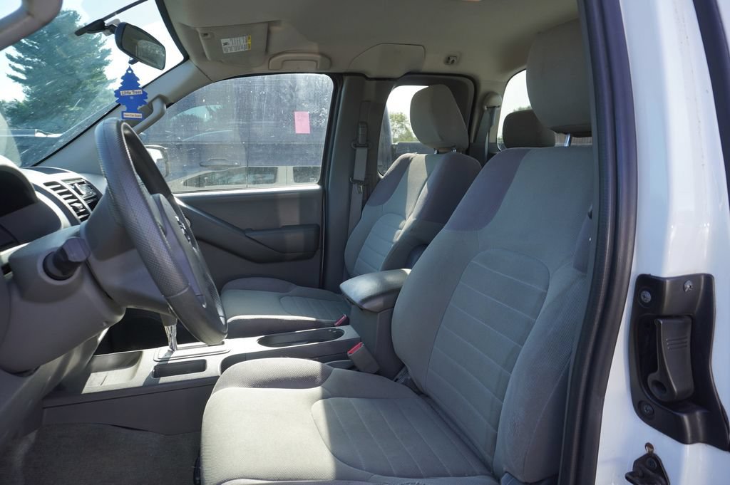 Used 2013 Nissan Frontier S RWD image 2