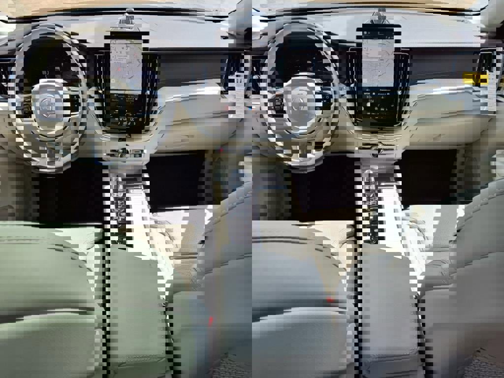 New 2026 Volvo XC60 T8 Ultra image 12