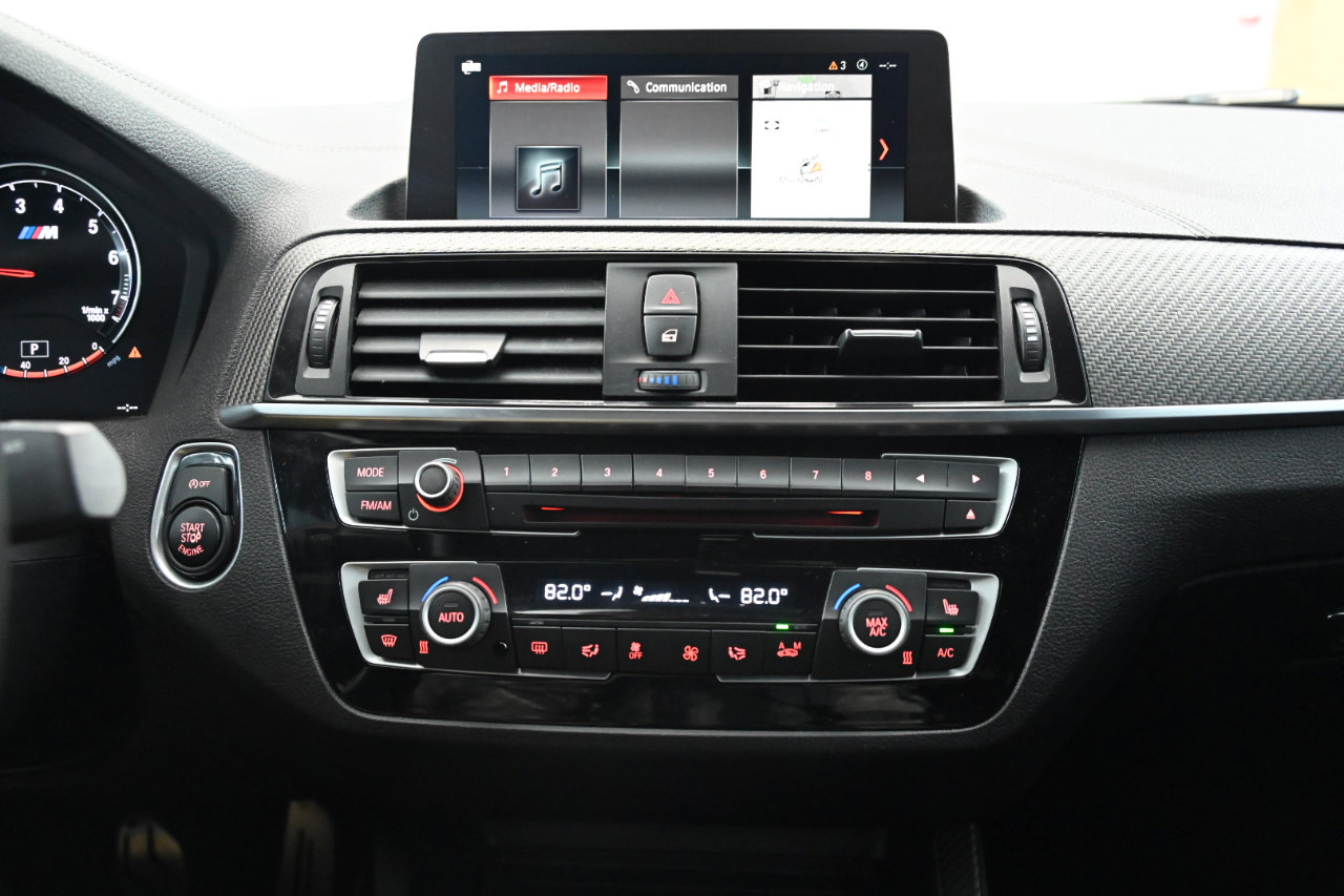 Used 2018 BMW M2 image 32